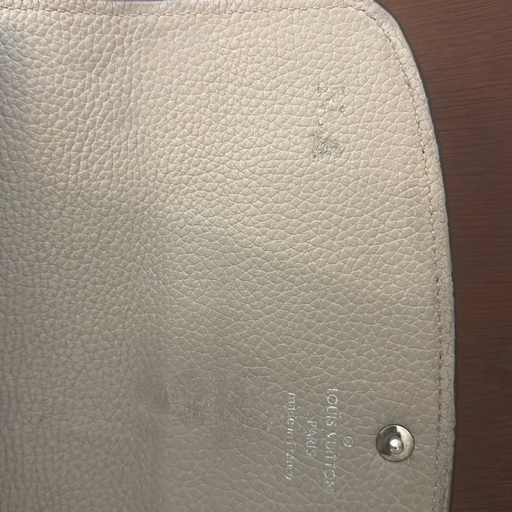 Louis Vuitton Mahina Snappy Wallet , Taupe - Picture 7 of 8